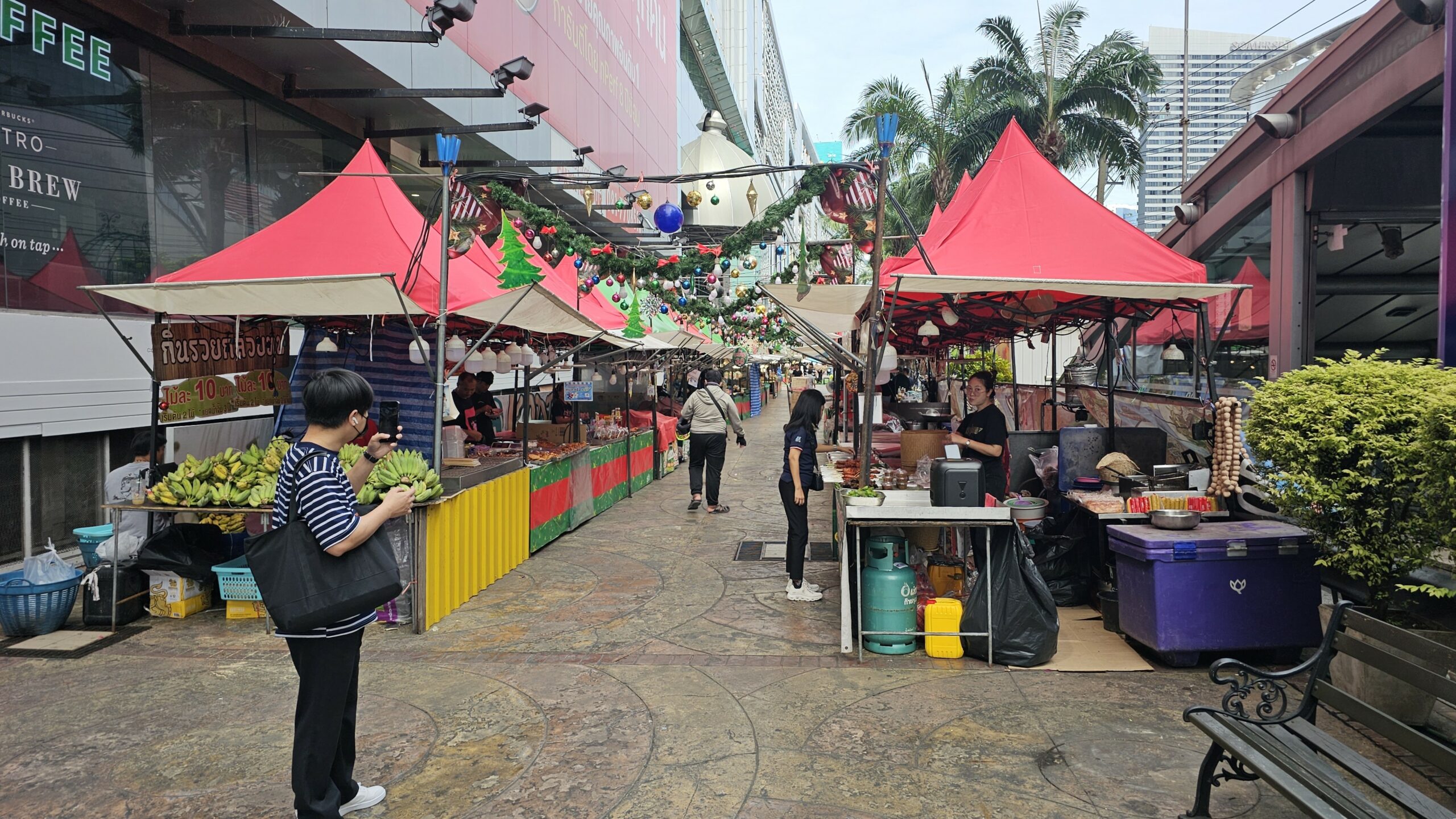 Weihnachtsmarkt vor dem Fortune Town